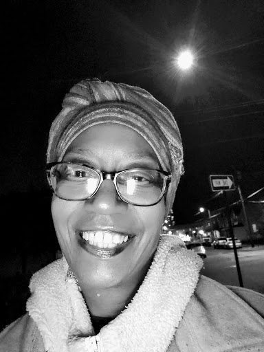 Elaine Jones Photo 22