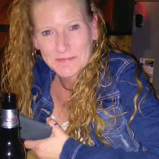 Cynthia Elliott Photo 34