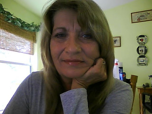 Coleen Reynolds Photo 17