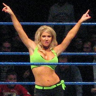 Jillian Hall Photo 32