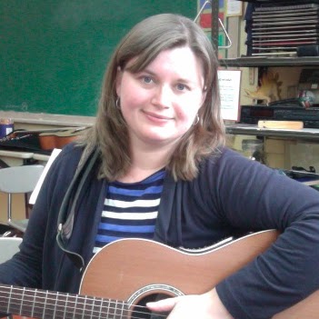 Emilie Williams Photo 34