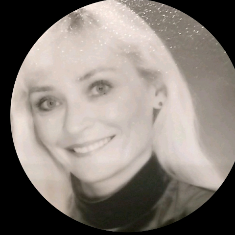 Christine Dudley Photo 38