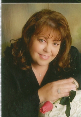 Lisa Grimes Photo 32