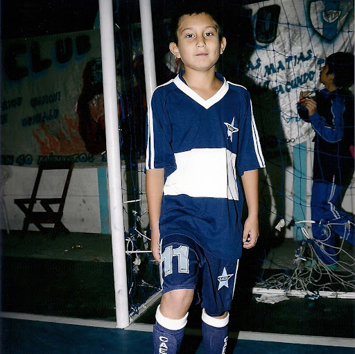 Gonzalo Flores Photo 15
