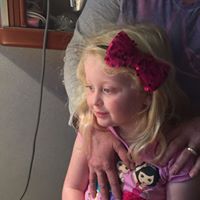 Sarah Yarbrough Photo 27
