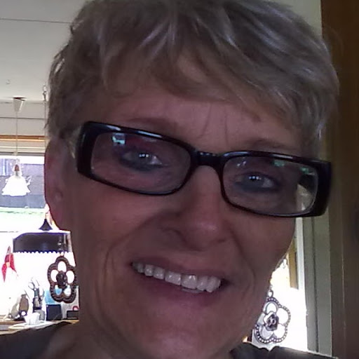 Connie Johansen Photo 10