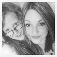 Melanie Howes Photo 7