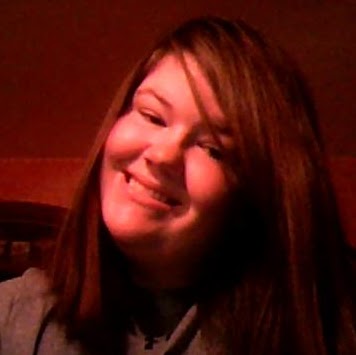 Katie Wallace Photo 9