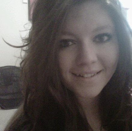 Julia Johnson Photo 10
