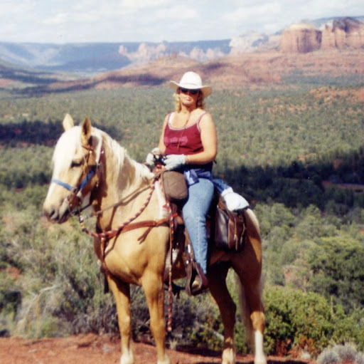 Phyllis Hoffman Photo 1