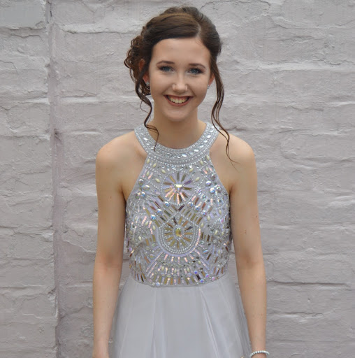 Phoebe Taylor Photo 10