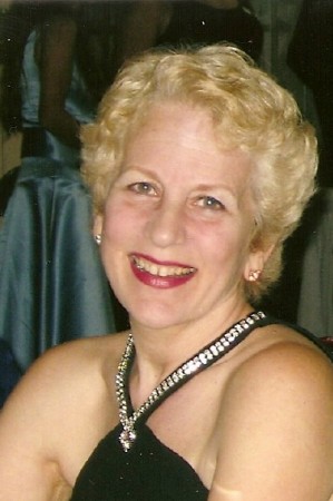 Katherine Walker Photo 39