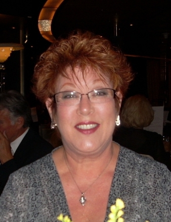 Beth Williams Photo 19
