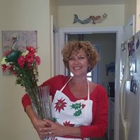 Suzanne Schneider Photo 32