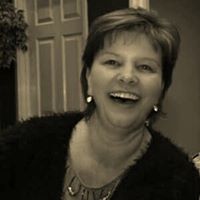 Alison Hanson Photo 39