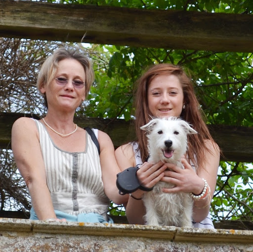 Helen Garrett Photo 22