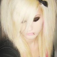 Lilly Davidson Photo 4