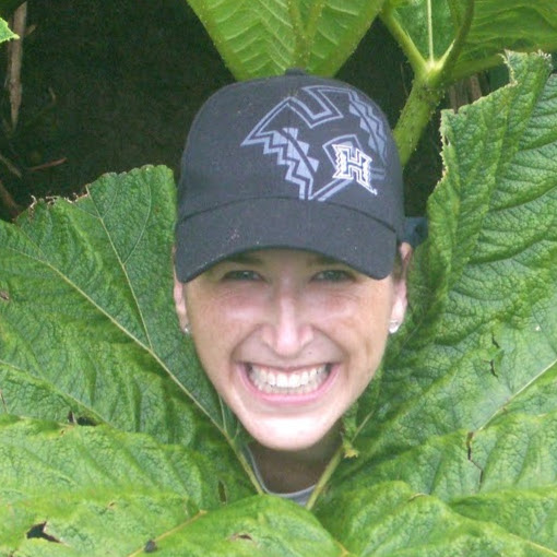 Amy Hennessey Photo 26