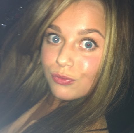 Emma Thomas Photo 31