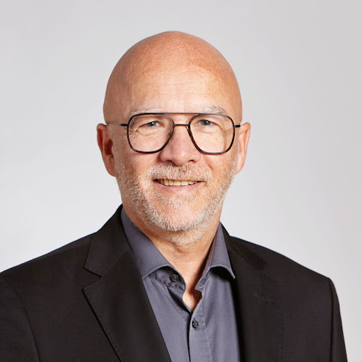 Ralph Mueller Photo 27