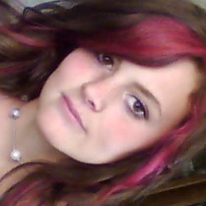 Samantha Short Photo 38