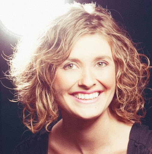 Amy Hanson Photo 28
