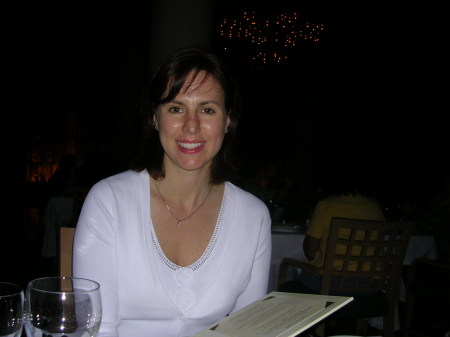 Lisa Reynolds Photo 50
