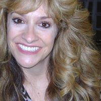 Julie Lara Photo 14