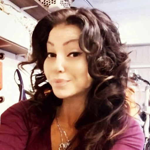 Valerie Sanchez Photo 19
