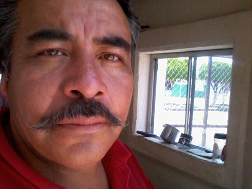 Miguel Calderon Photo 23