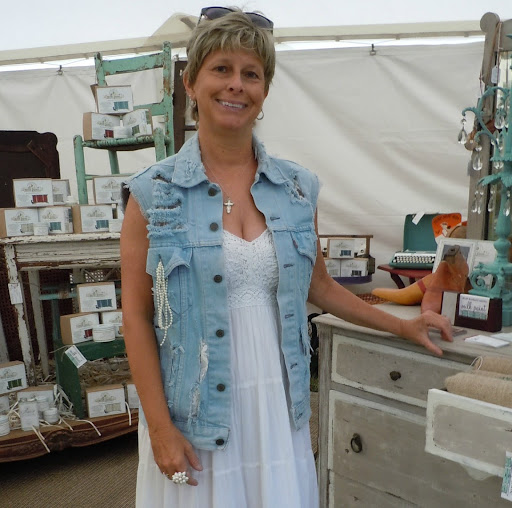 Julie Harrell Photo 44