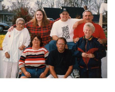 Vicki Edwards Photo 34