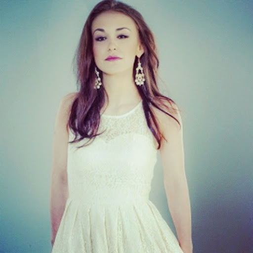 Alana Brown Photo 36