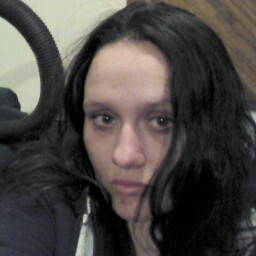 April Holmes Photo 29