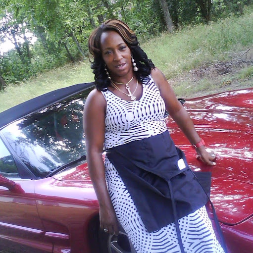 Deloris Young Photo 10