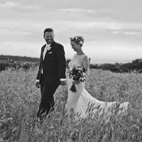 Claire Jarrett Photo 7