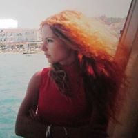 Elena Suciu Photo 9