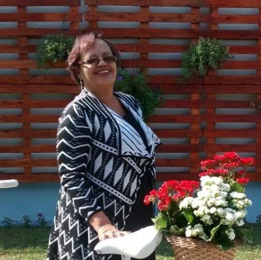 Gina Castro Photo 47