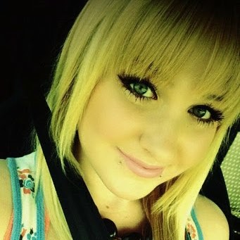 Bonnie Simpson Photo 24