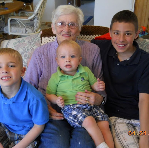 Dianne Anderson Photo 5