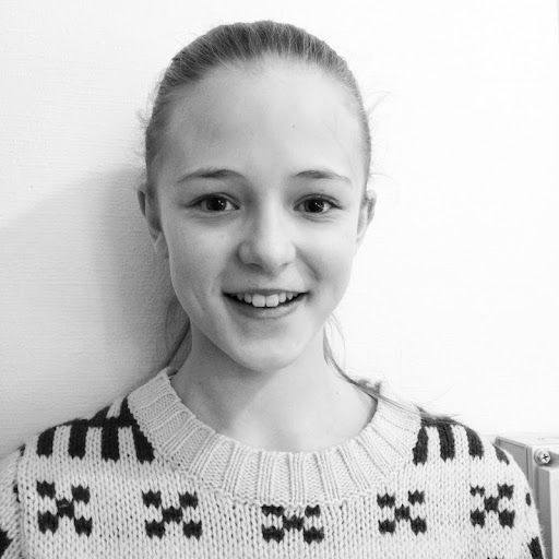 Victoria Bell Photo 8
