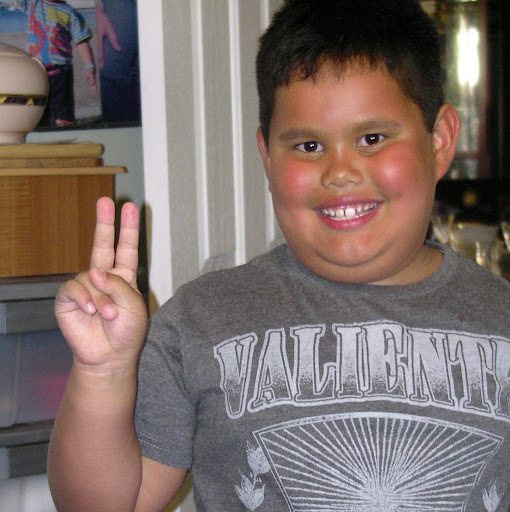 Max Thompson Photo 21