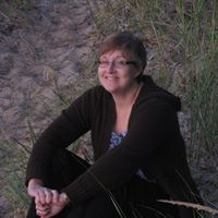 Connie Ainsworth Photo 21