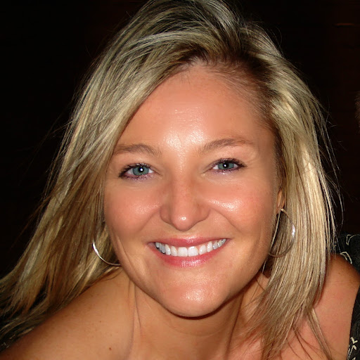 Greta Nelson Photo 34