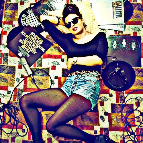 Sarah Story Photo 17