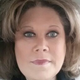 Dayna Robbins Photo 10