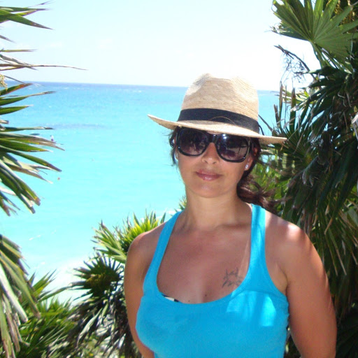 Lisa Varela Photo 32
