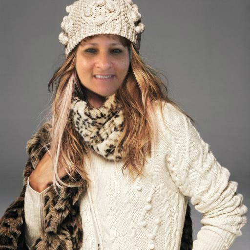 Janet Bou Photo 5