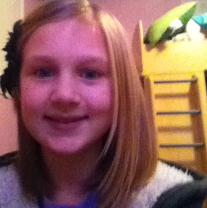 Lizzie Anderson Photo 32