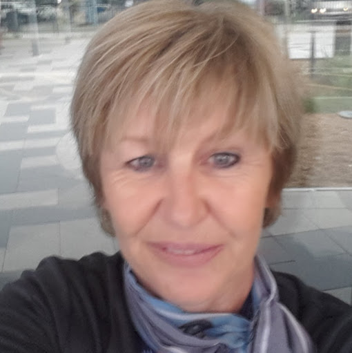 Sue Lynch Photo 34